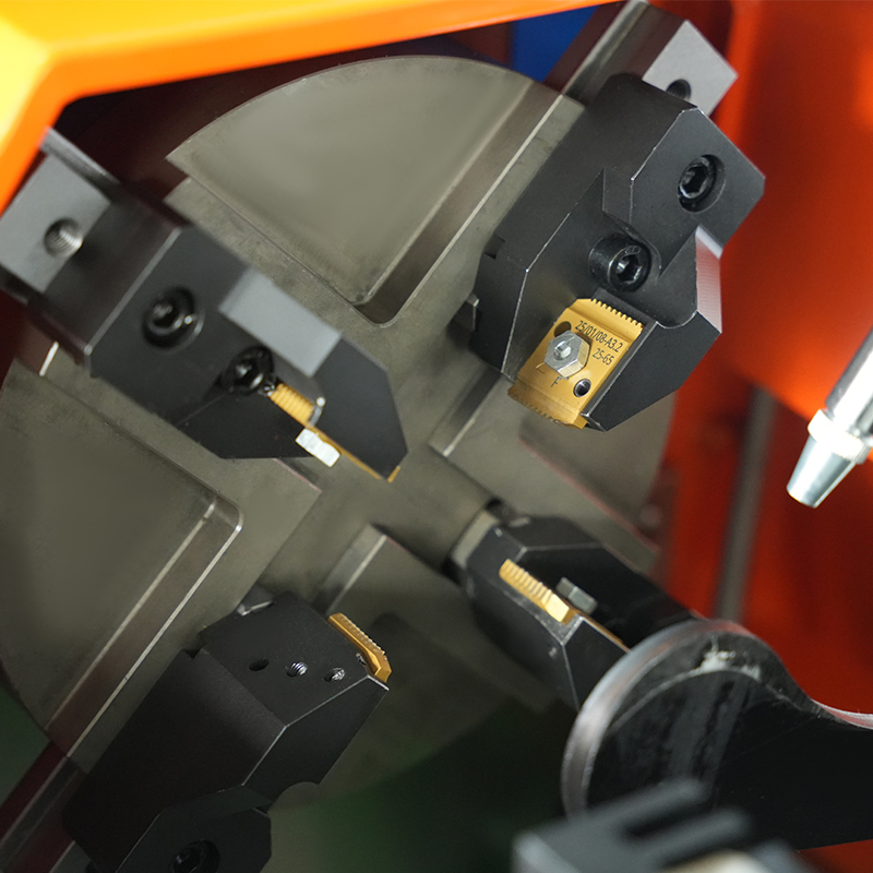 Advanced Durable User Friendly Pipe Threading Machine for Metal