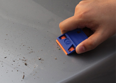Mini Plastic Cleaning Scraper W/Double-Edged Plastic Blades