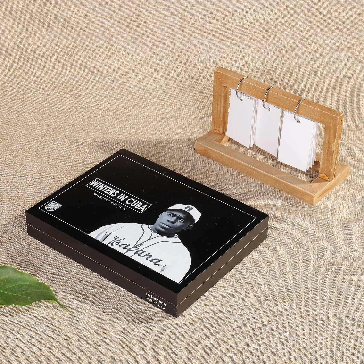 ODM/ OEM Wooden Cigar Box Wholesale Mahogany Solid Wood Custom Logo Flip Cover Cigar Case