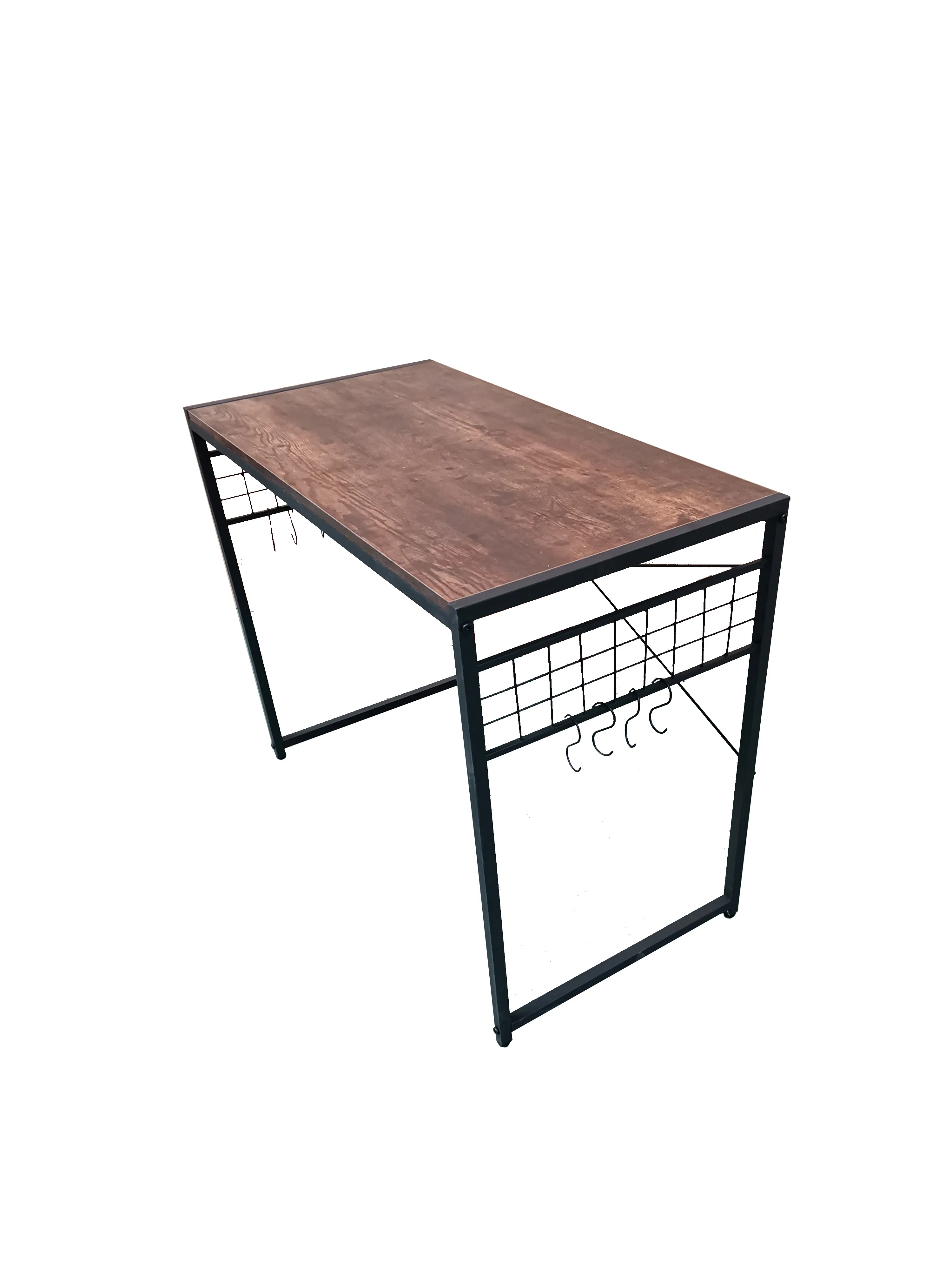 Офисный стол из МДФ с металлическими ножками