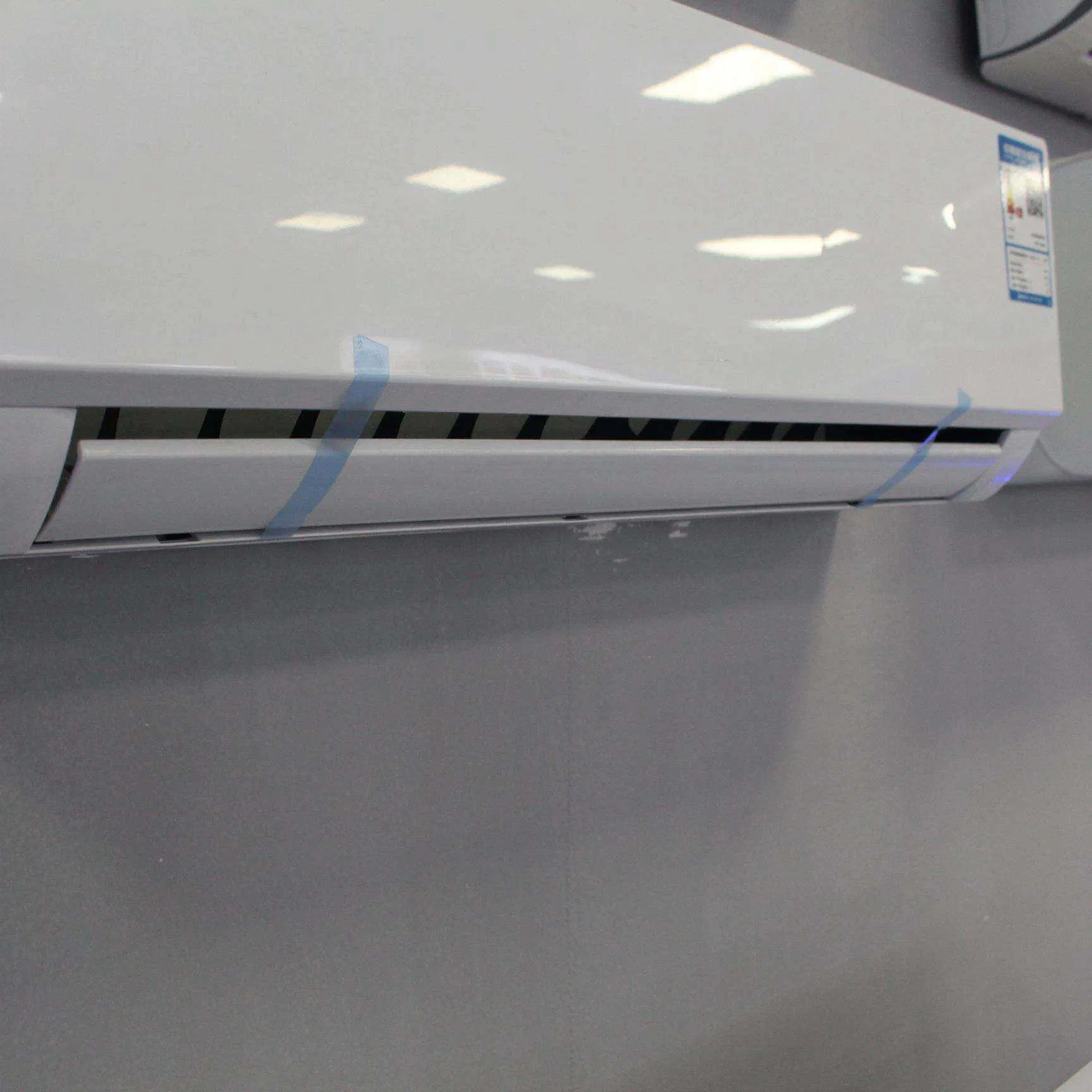 Smart Cooling and Heating 12000 BTU Wall Air Conditioner for Home Use