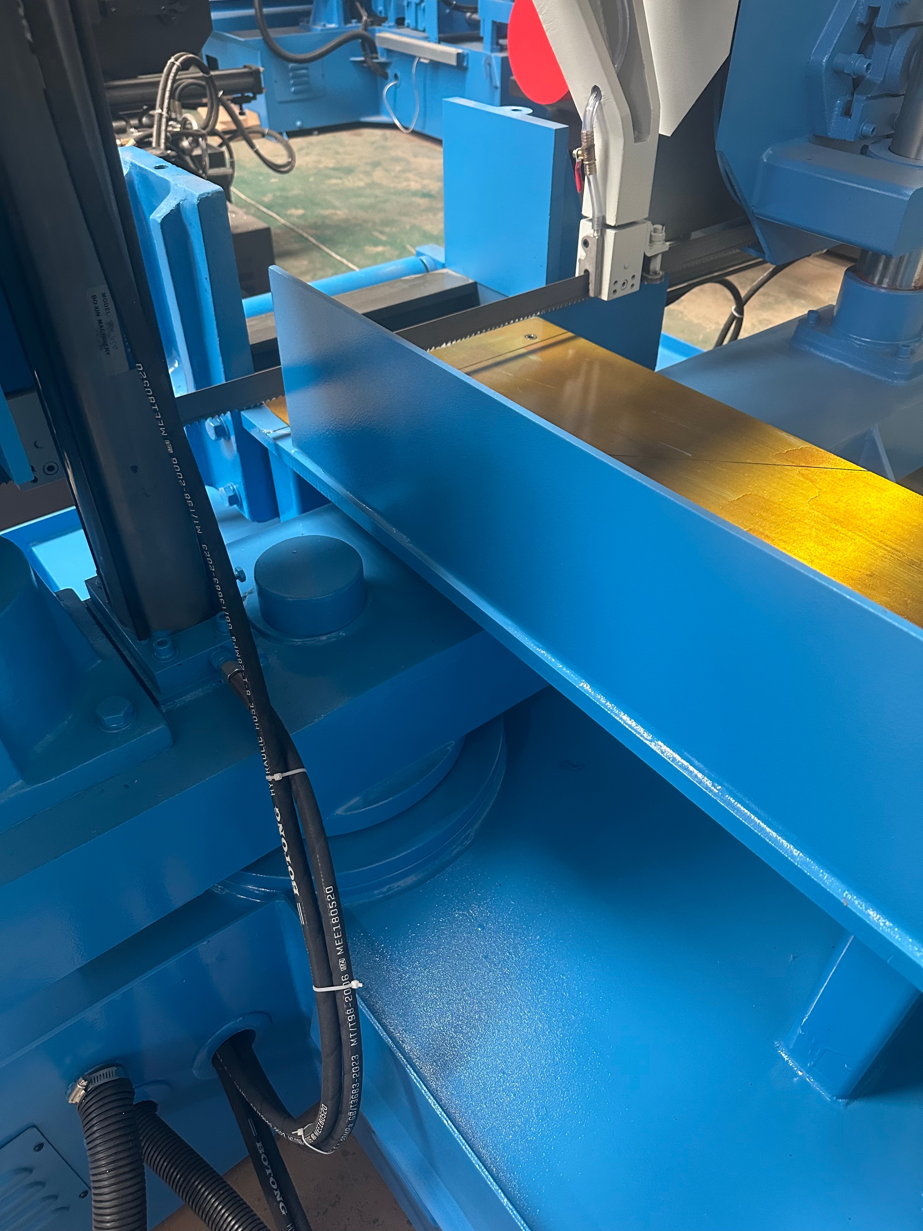 Станок ленточнопильный горизонтальный автоматический