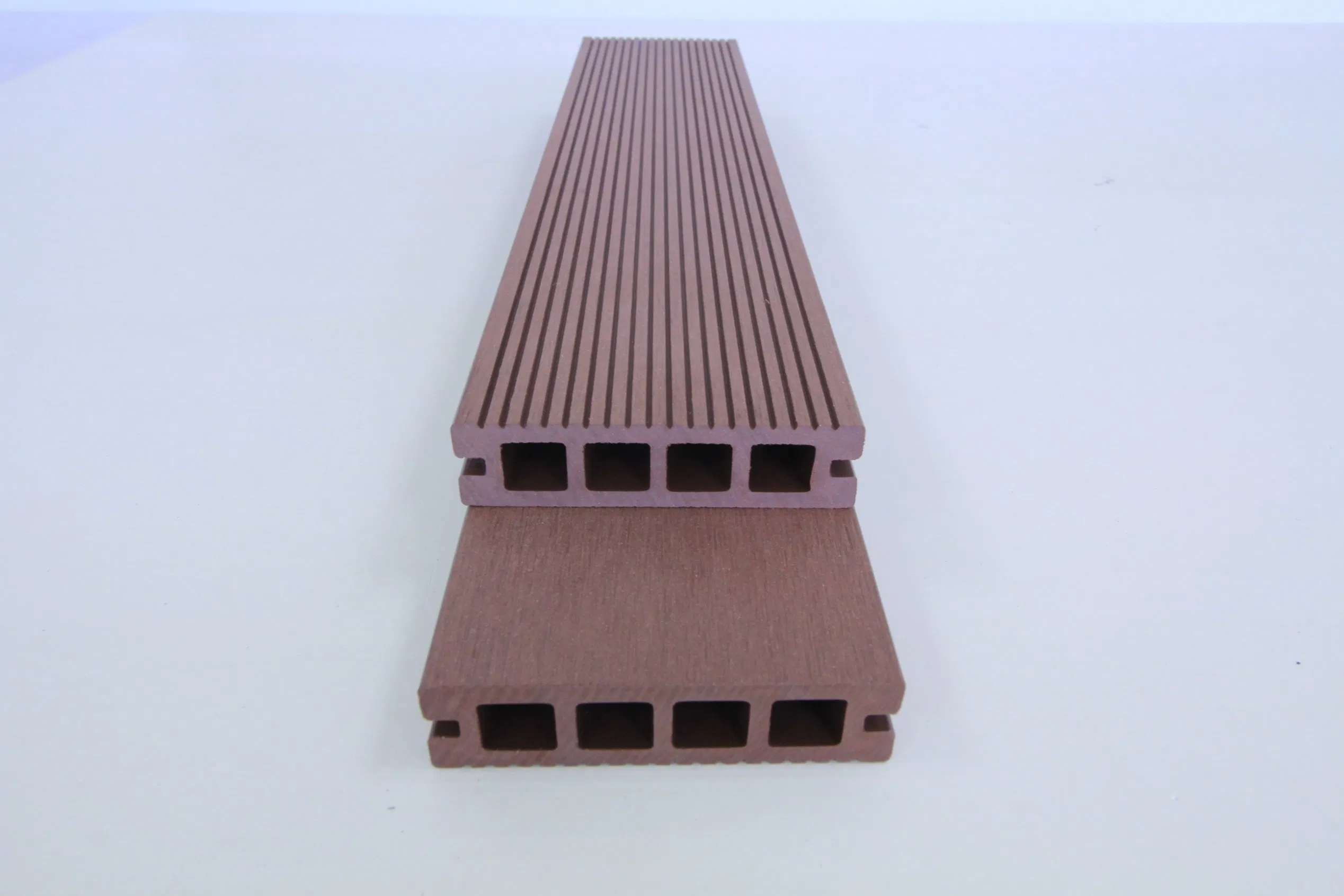 Eco -Friendly Anti-UV WPC Fencing & Railing (WPC fencing)