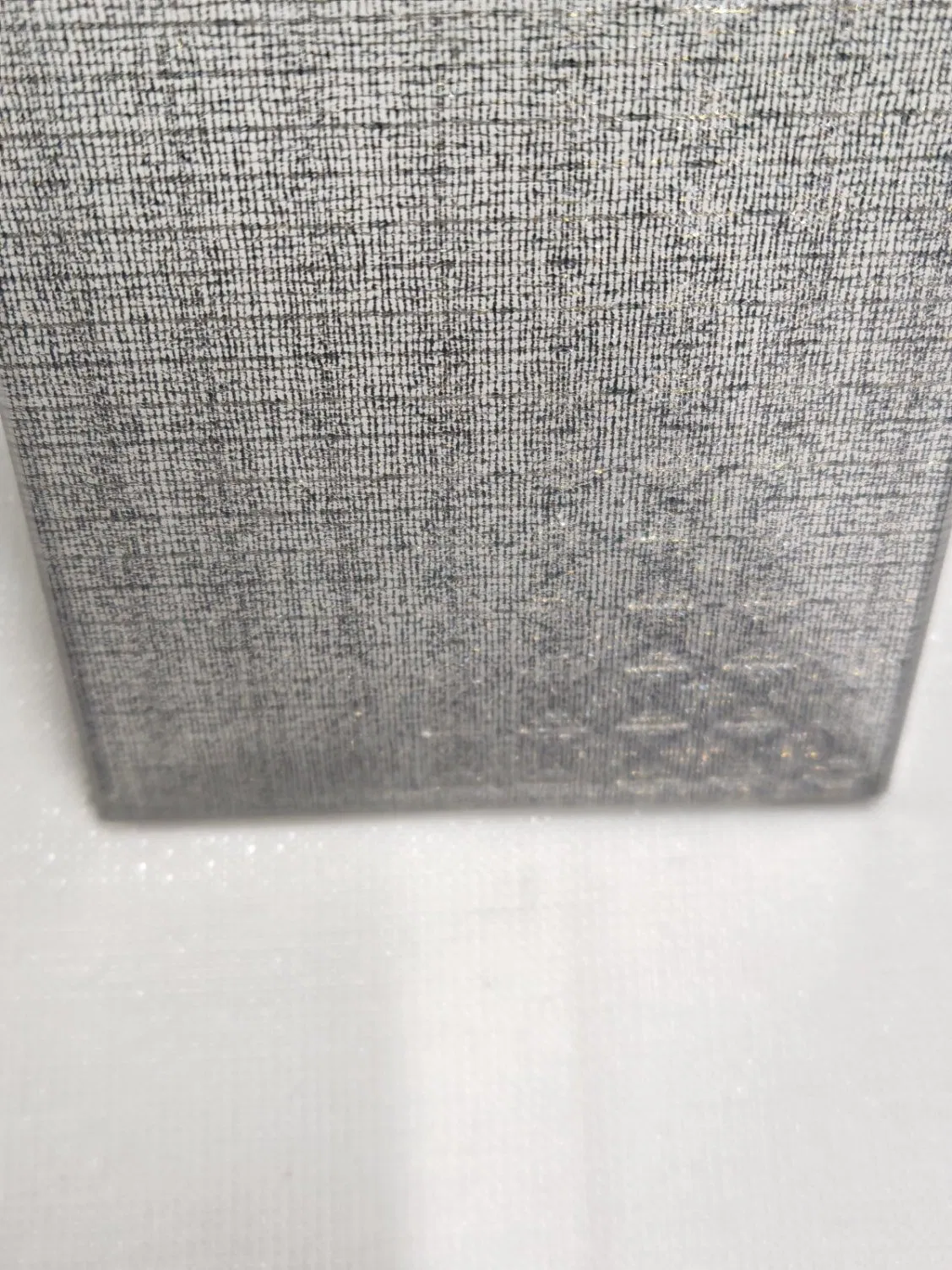 Clear and Tinted Laminated Glass for Stylish Interior Design