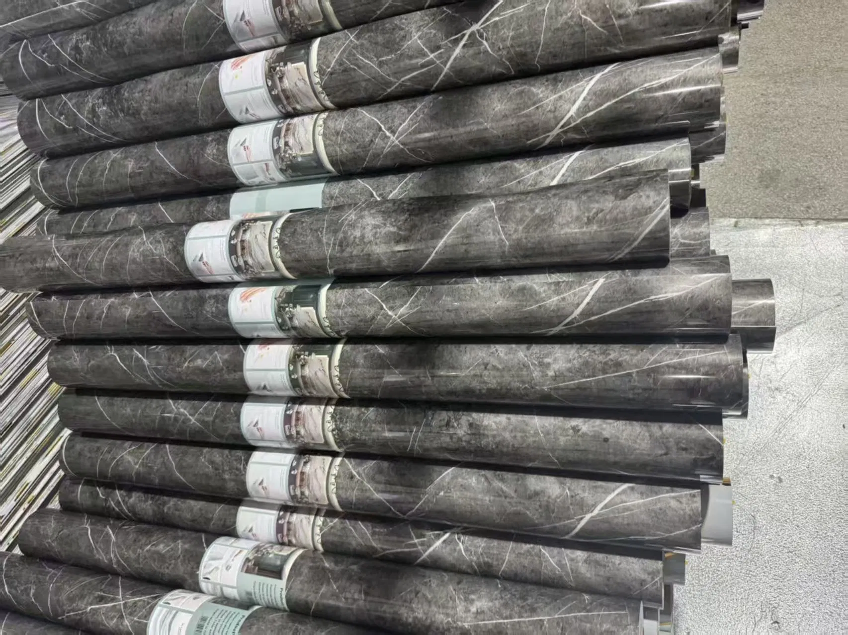 Самоклеящиеся обои ПВХ под мрамор для стен