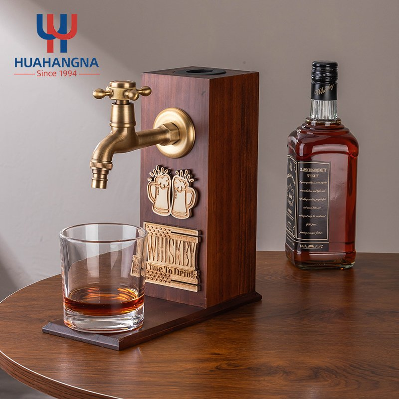 Wholesale Custom Logo Wooden Liquor Whisky Decanter Set Personalized Whiskey Dispenser for Men