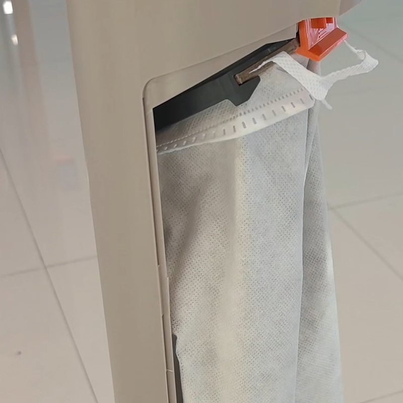 Vacuum Cleaner with Self-Emptying & Self-Cleaning Base Station