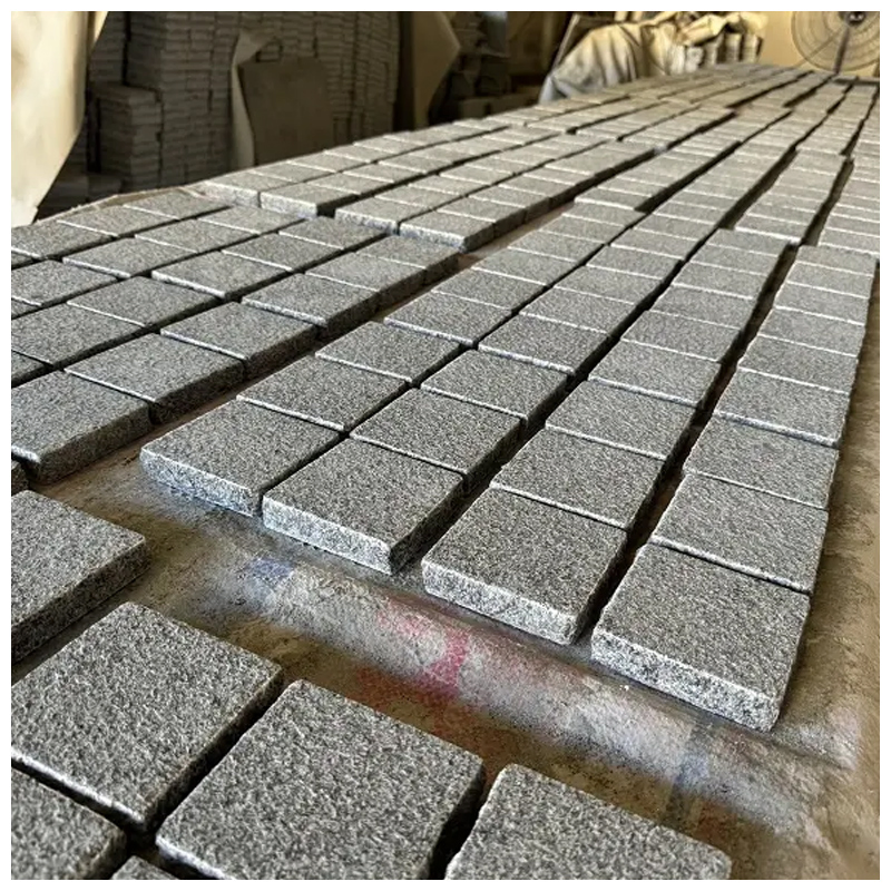 G654 Dark Grey Granite Flamed Mesh Back Cobblestone