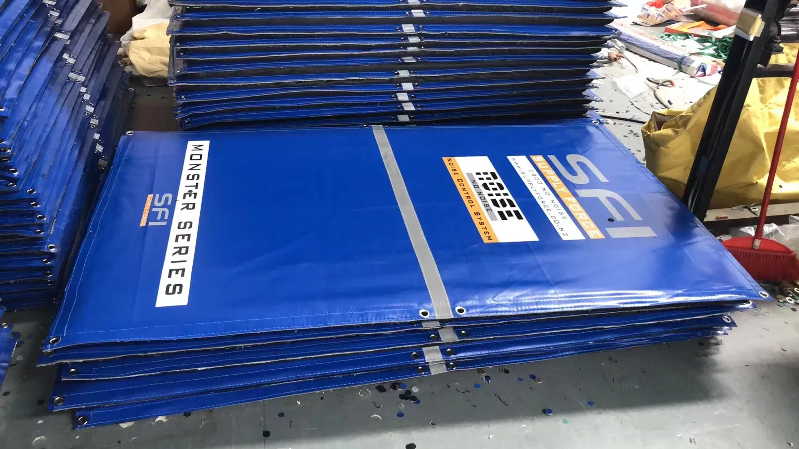 Commercial Yellow Sound Barrier for Office Meeting Hotel Soundproof Concert Isolated Sound PVC Soundproof Blanket