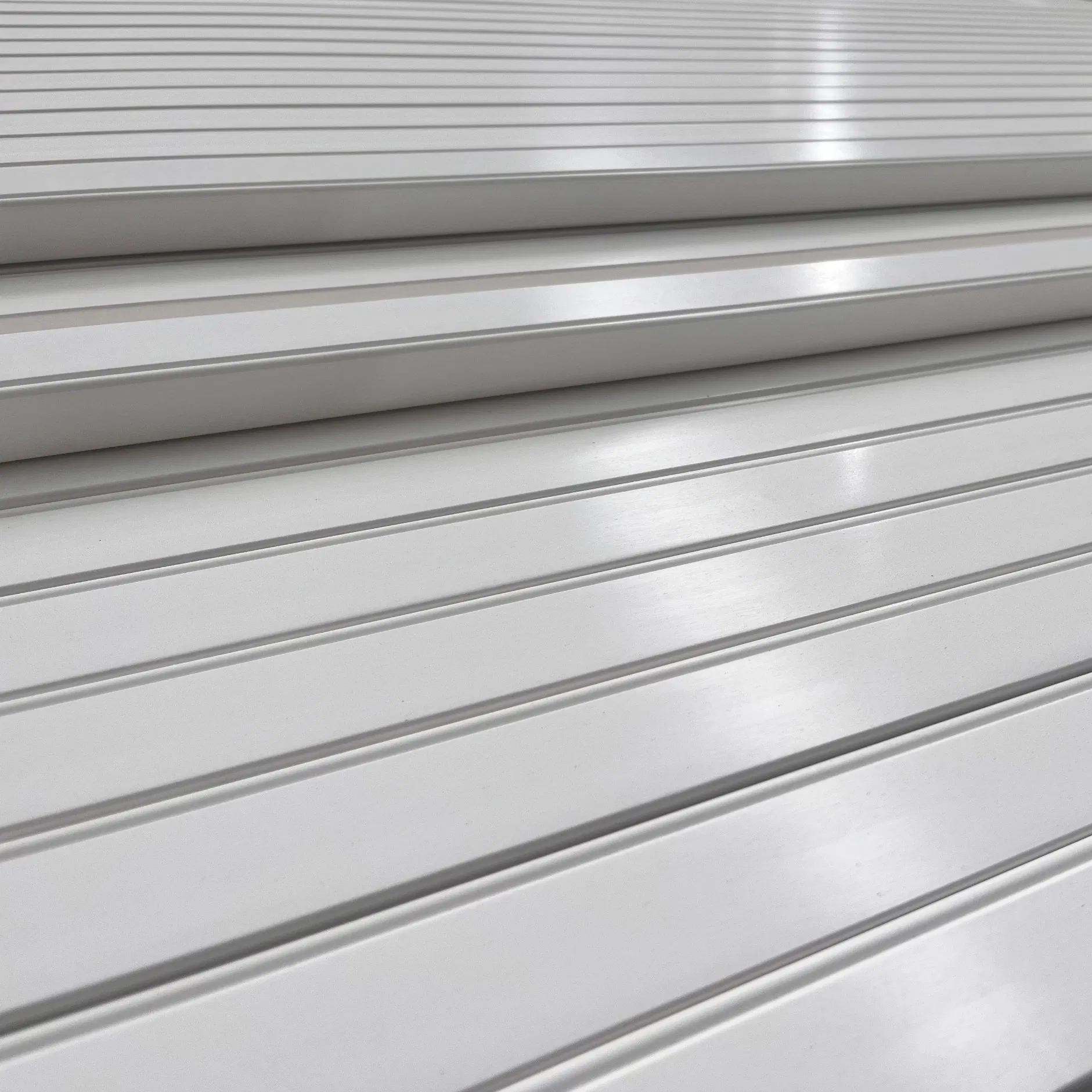 White Primed S4s E0 Wood Door Trim Waterproof Customizable Moulding Skirting Baseboard