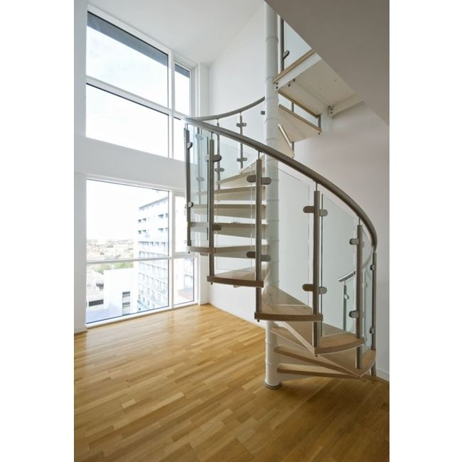 Villa Interior Wood Steps Spiral Stair