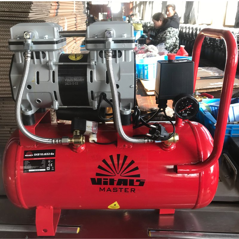 Поршневой винтовой мини-компрессор 18л 220В для мастерской