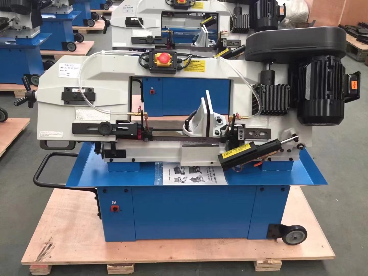 Ленточная пила по металлу мини компактная BS-912B