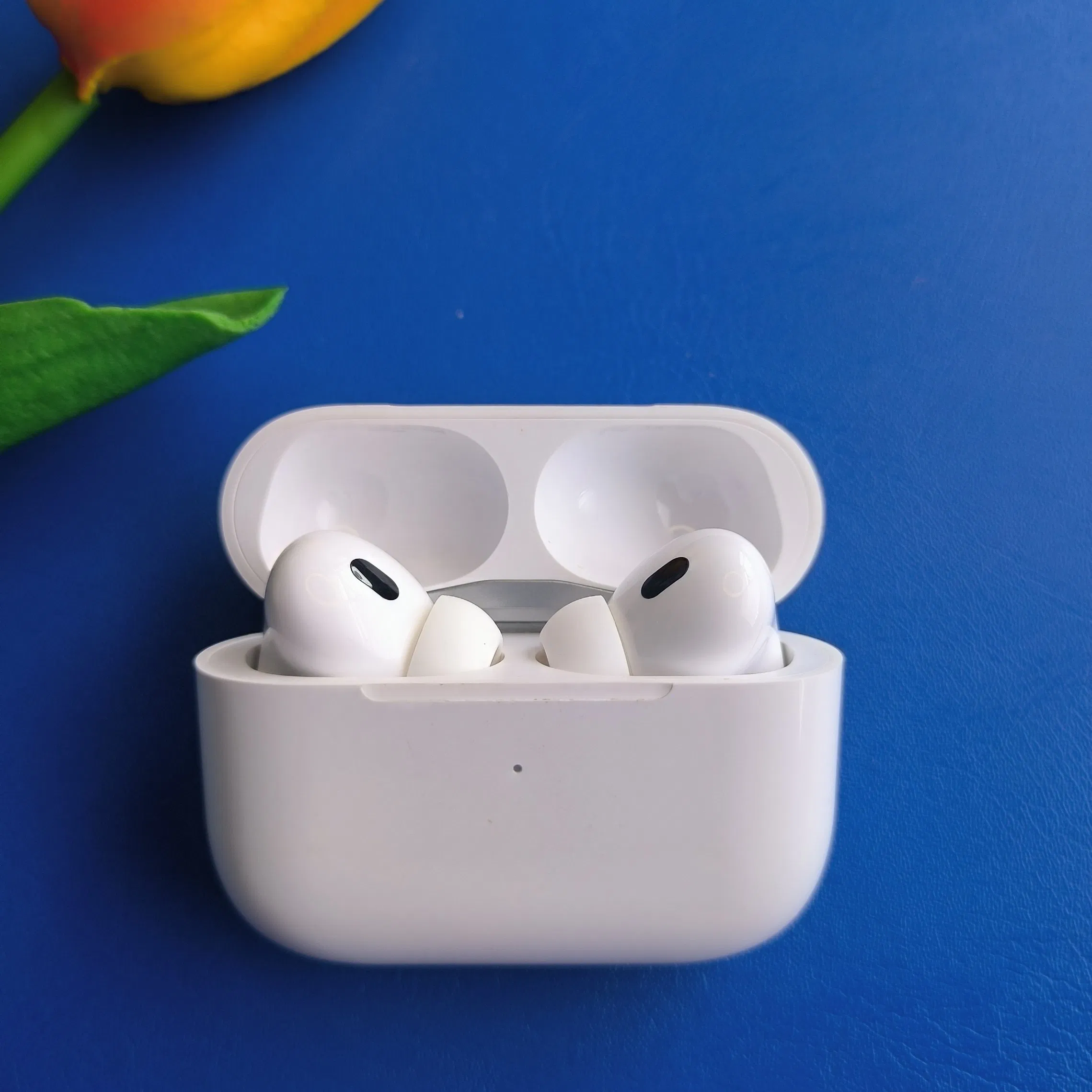 Наушники AI 4th Pods с шумоподавлением и адаптивным звуком