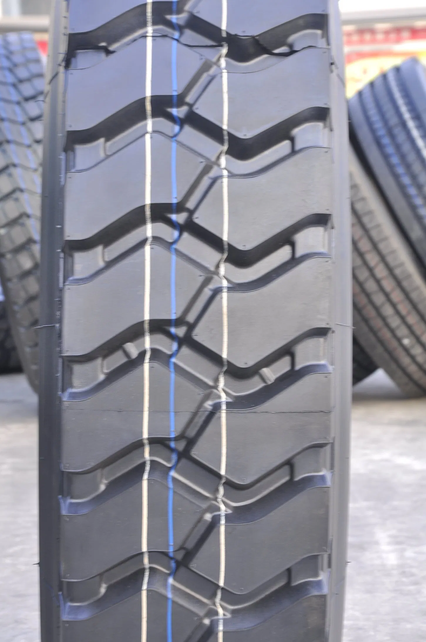 11.00R20 TBR Heavy Duty Long Mileage Truck Tire