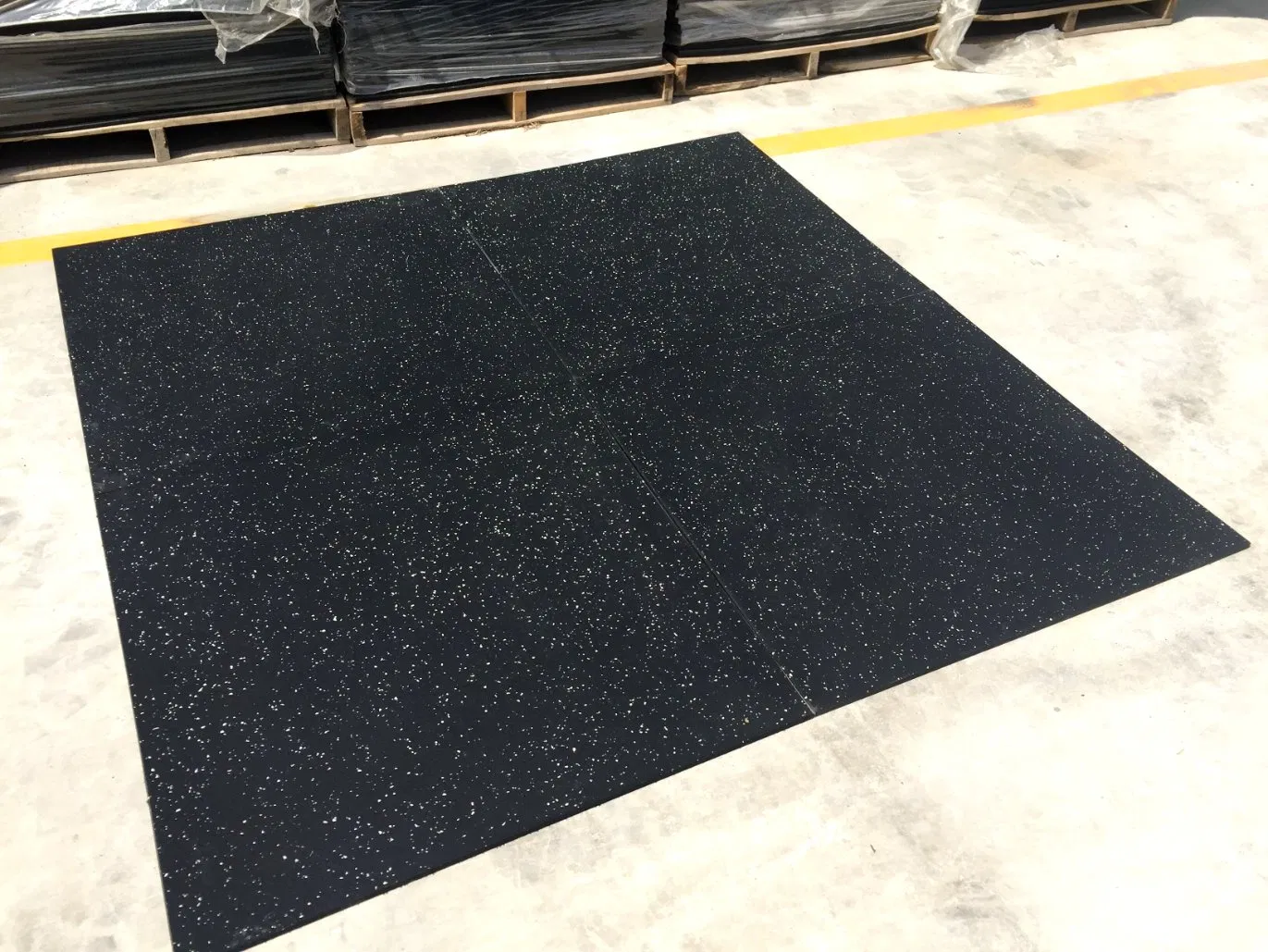 Factory Direct Sales Composite Rubber Floor Mat for Gym with EPDM Speckles