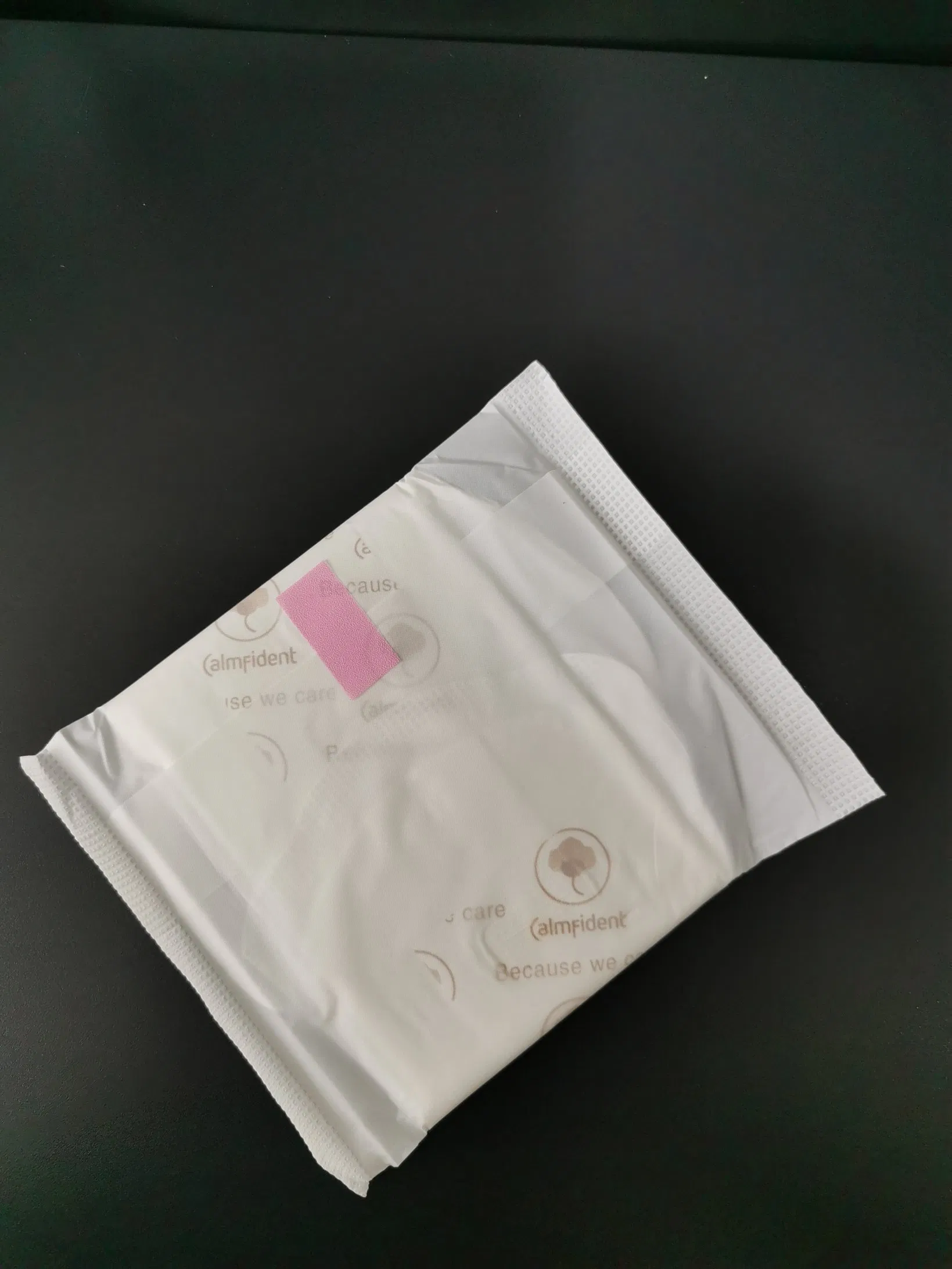 China Anion Sanitary Napkins Consistent Quality & Competitive Factory Price