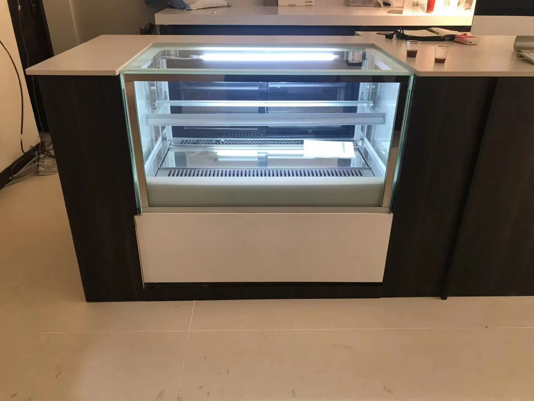Commercial Cold Countertop Small Counter Top Cake Display Fridge Refrigerated Cases