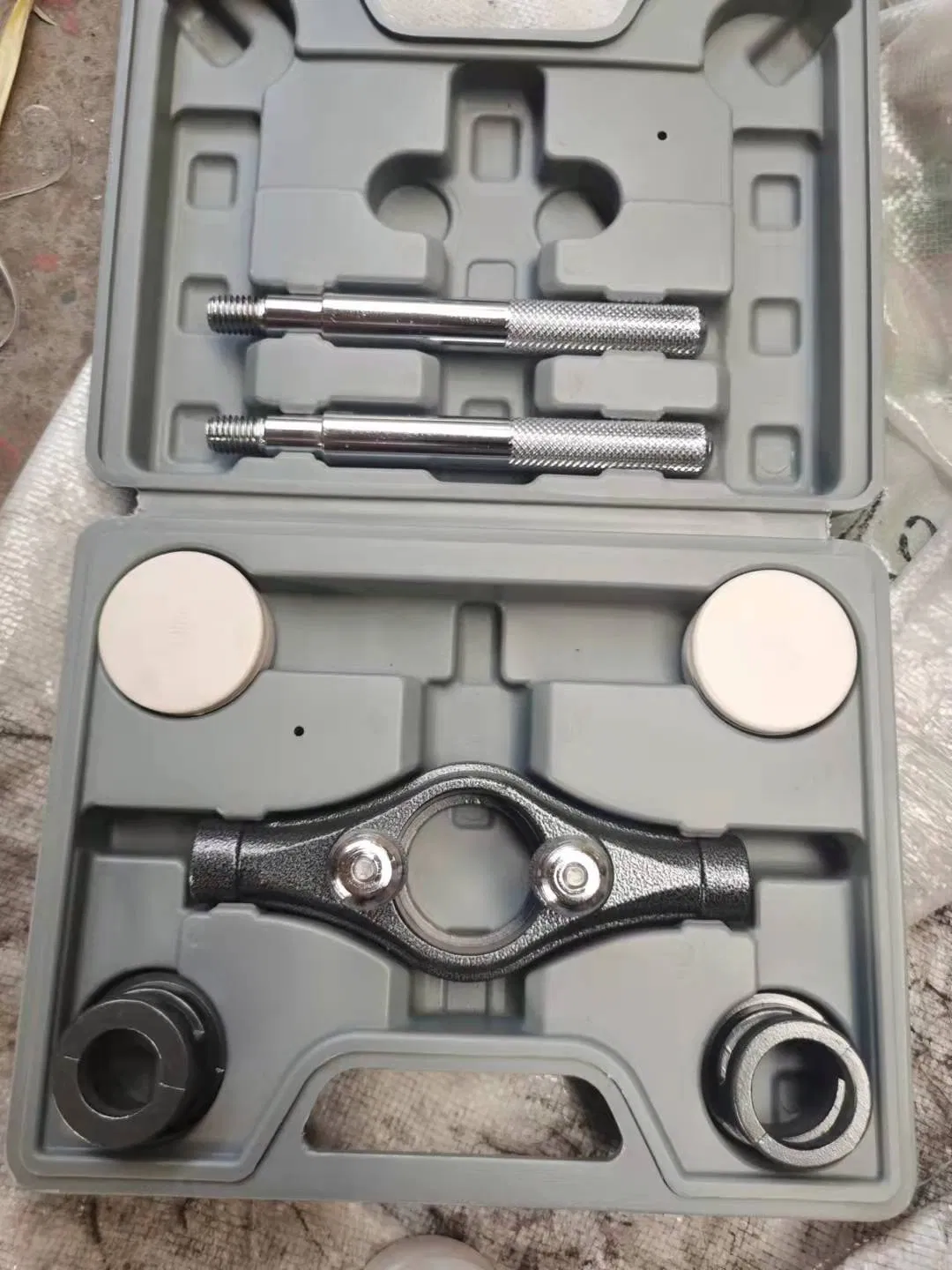 Трубогиб для металлорукава 20-25 мм из цинк-алюминиевого сплава