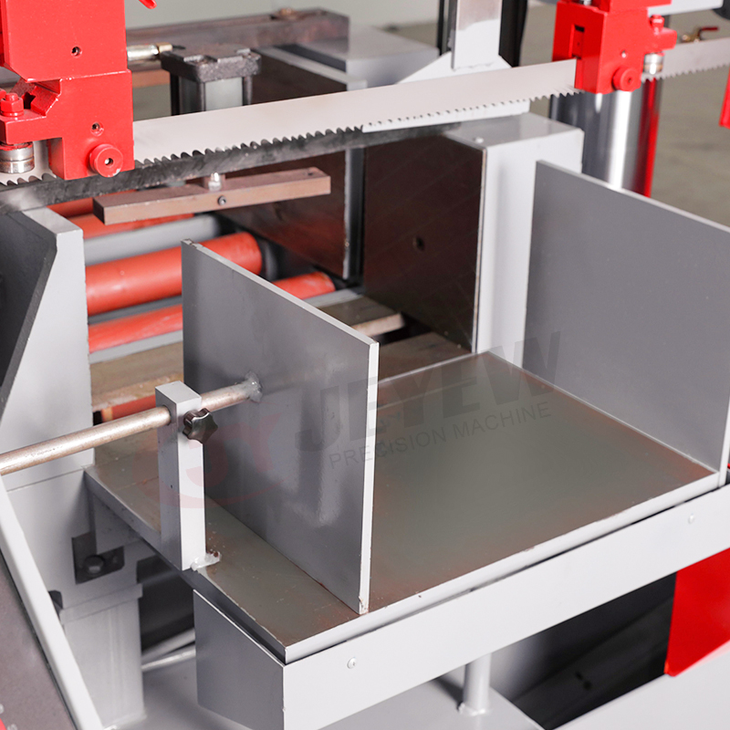 Ленточная пила по металлу горизонтальная автоматическая 500 мм