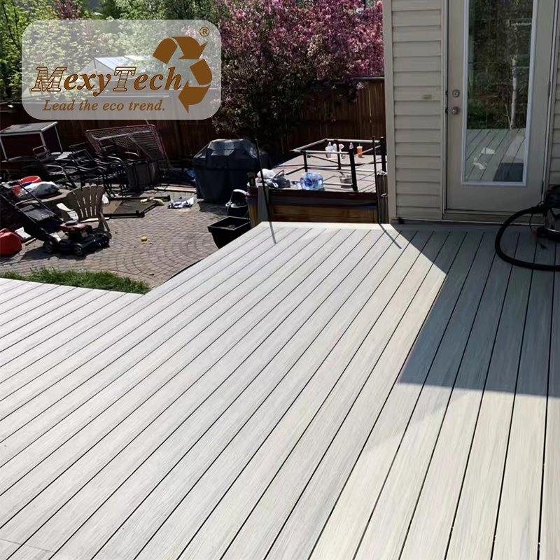 Public Project Application Outdoor WPC Decking