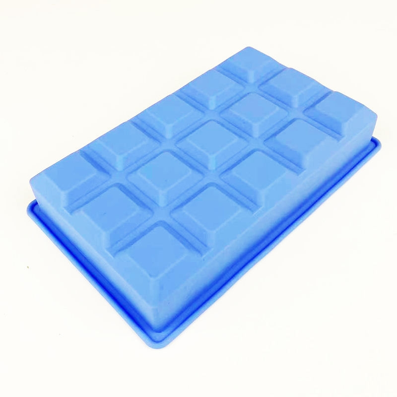 Форма для льда Premium Silicone с крышкой, 15 ячеек