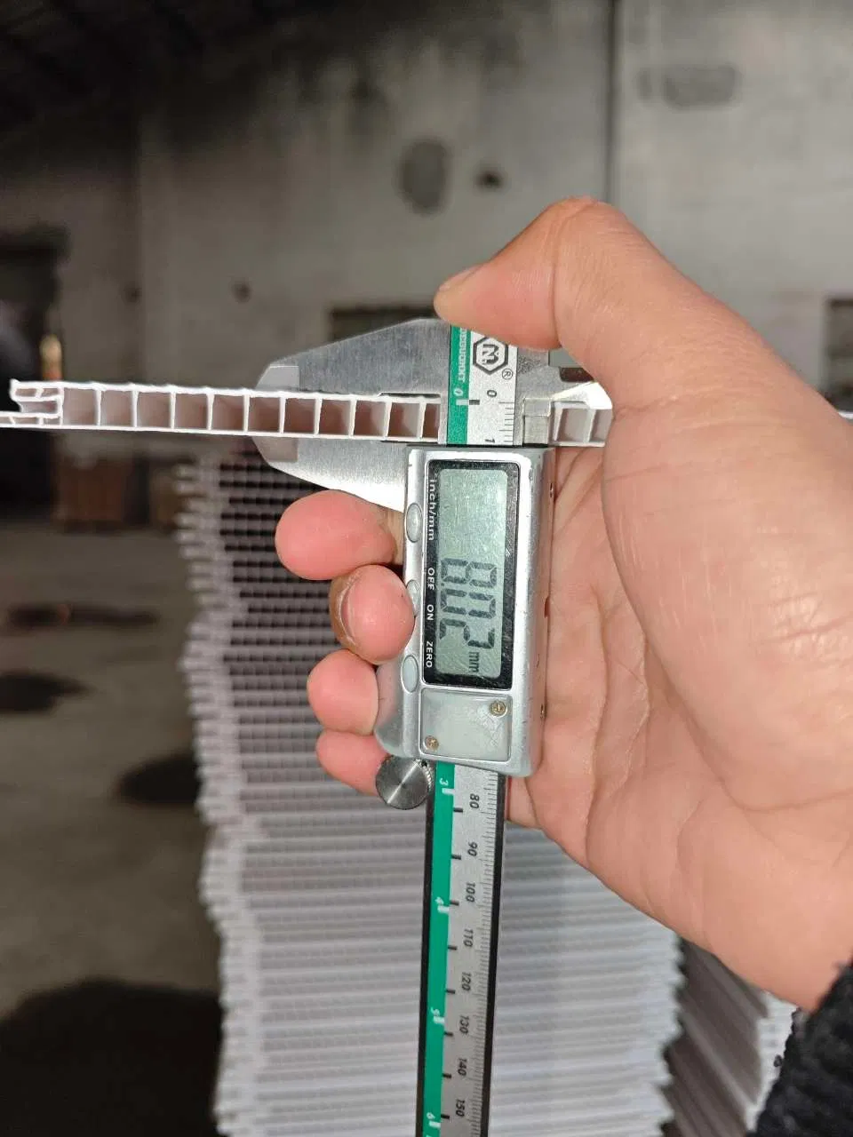 Easy-Installing Waterproof White/ Wooden Decorative Interior PVC Ceiling