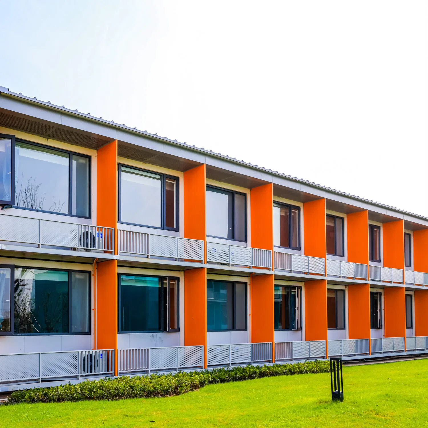Prefabricated Mobile Modular Steel Flat Packing Portable Container Prefab House Expandable Container Homes