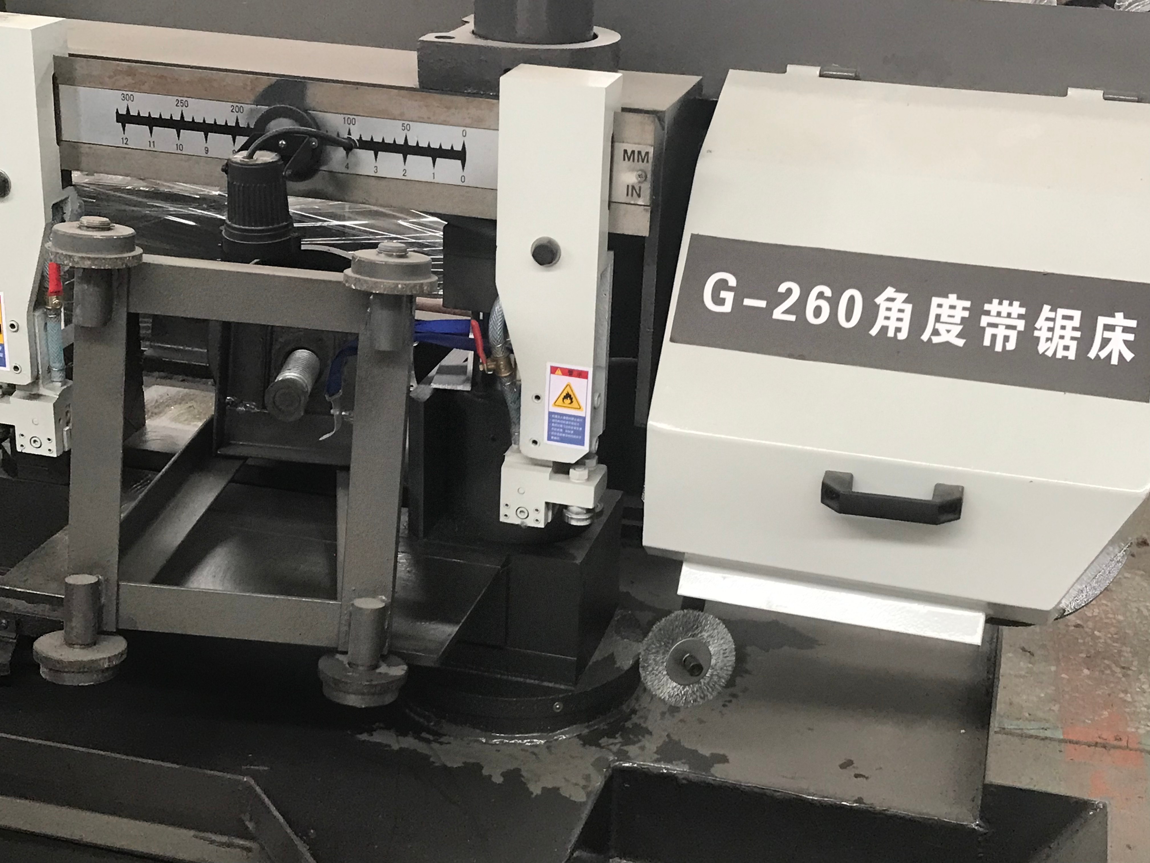 Станок ленточнопильный полуавтоматический по металлу G-260