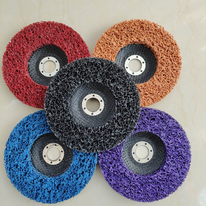 Лепестковый круг 115 мм для зачистки и удаления краски