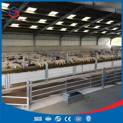 High Quality Prefabricated Outdoor Animal Shelter Steel Structure Frame Livestock Fence
