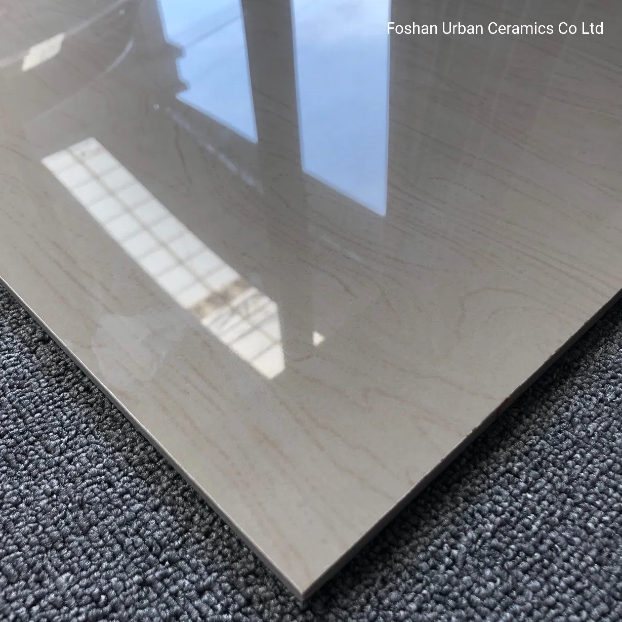 Плитка керамогранитная глянцевая 500x500 мм, растворимая соль