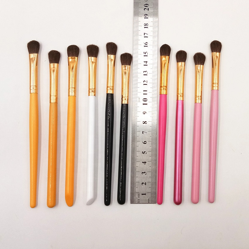 Hair Wood Handle Eye Makeup Professional Tool Eye Shadow Brush