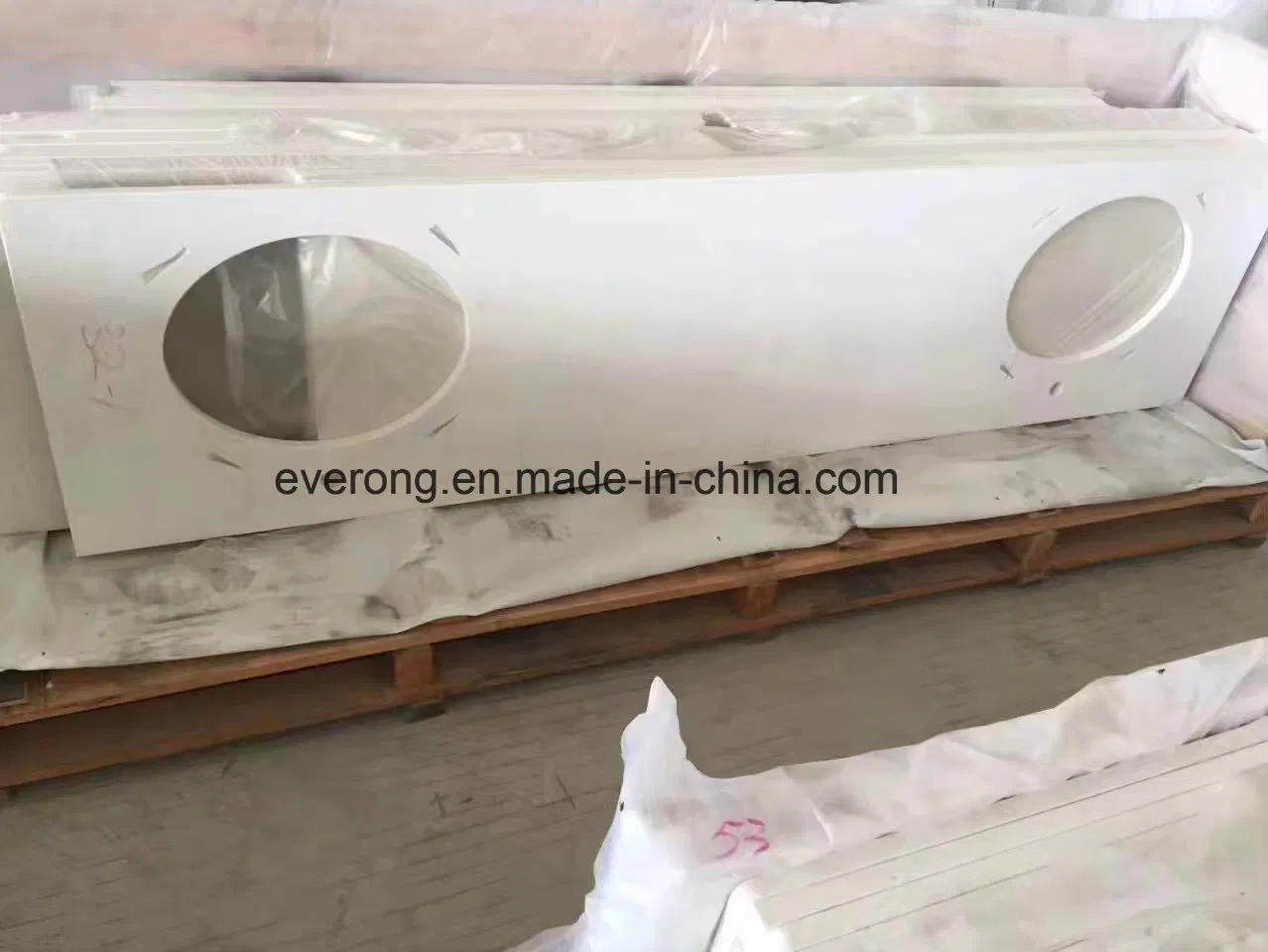 Engineered White Natural Quartz Stone for Countertop, Wall & Floor Tiles