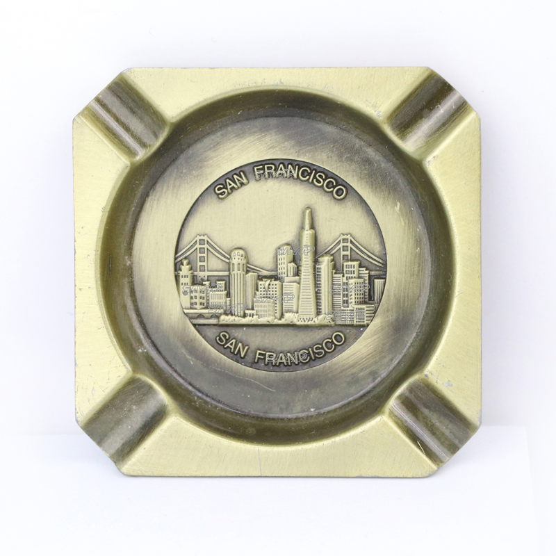 Wholesale Custom Metal Portable Ashtray Decorative Smokeless Souvenir Cigar Pocket Ashtray