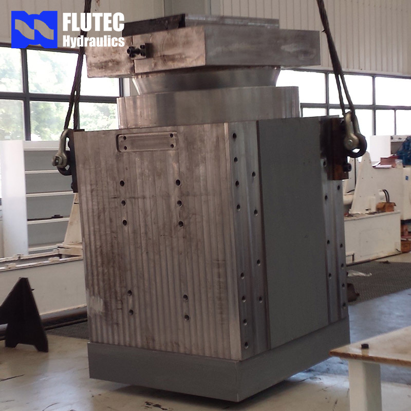 Главный гидроцилиндр для пресс-пакетировщика 4000 тонн