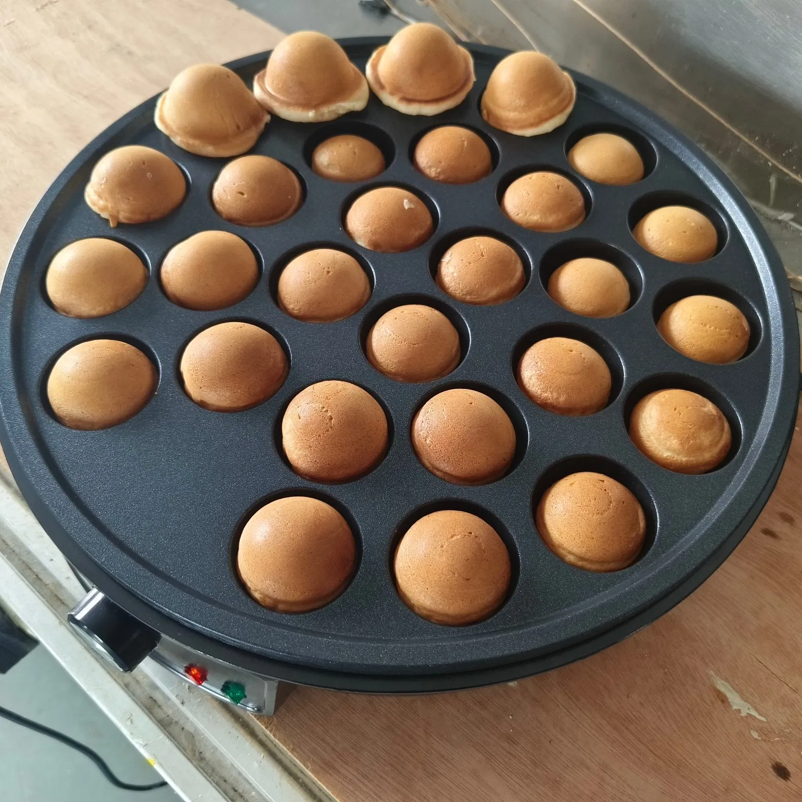 Non Stick Pancakes Maker Machine, Electric Poffertjes Pan with Browning Control, Mini Ebelskiver Aebleskiver Pan, Dutch Pancake Maker