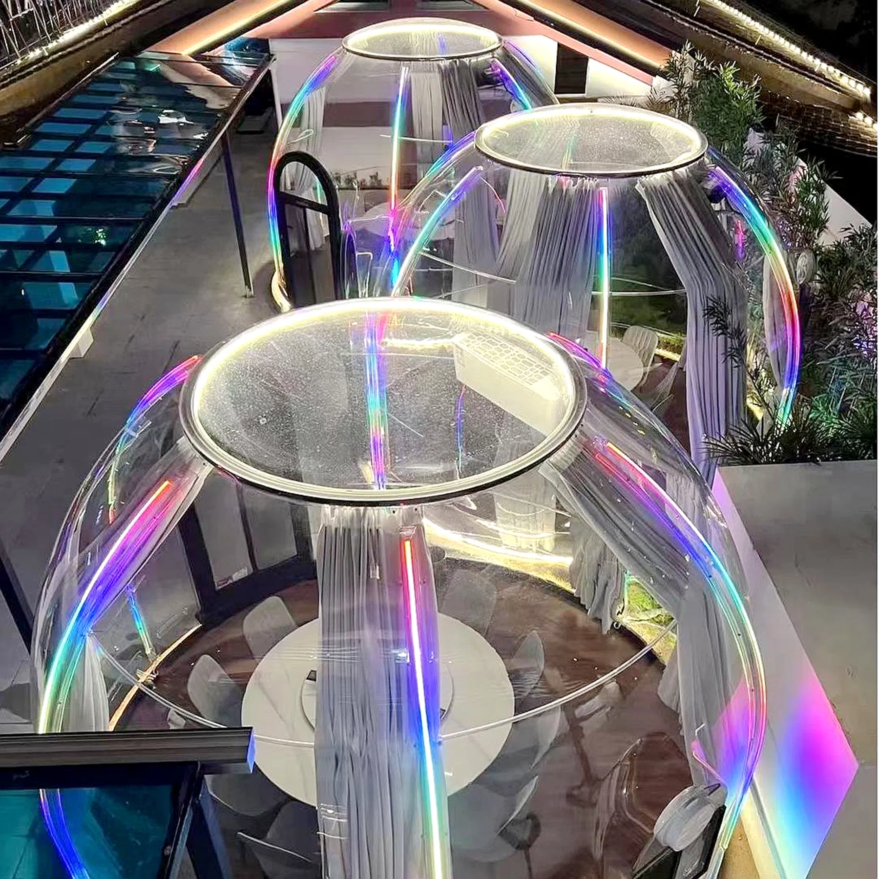 Full Bubble Tent Experience with LED Bald for Nighttime Comfort