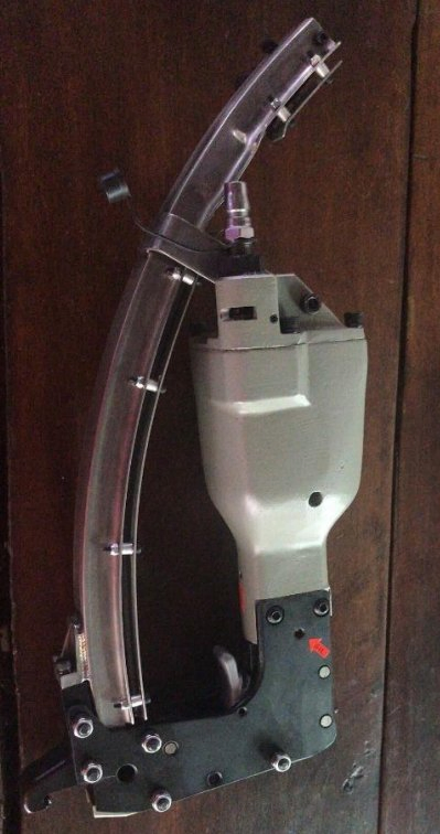 Пневматический пистолет для матрасов Genmax M66