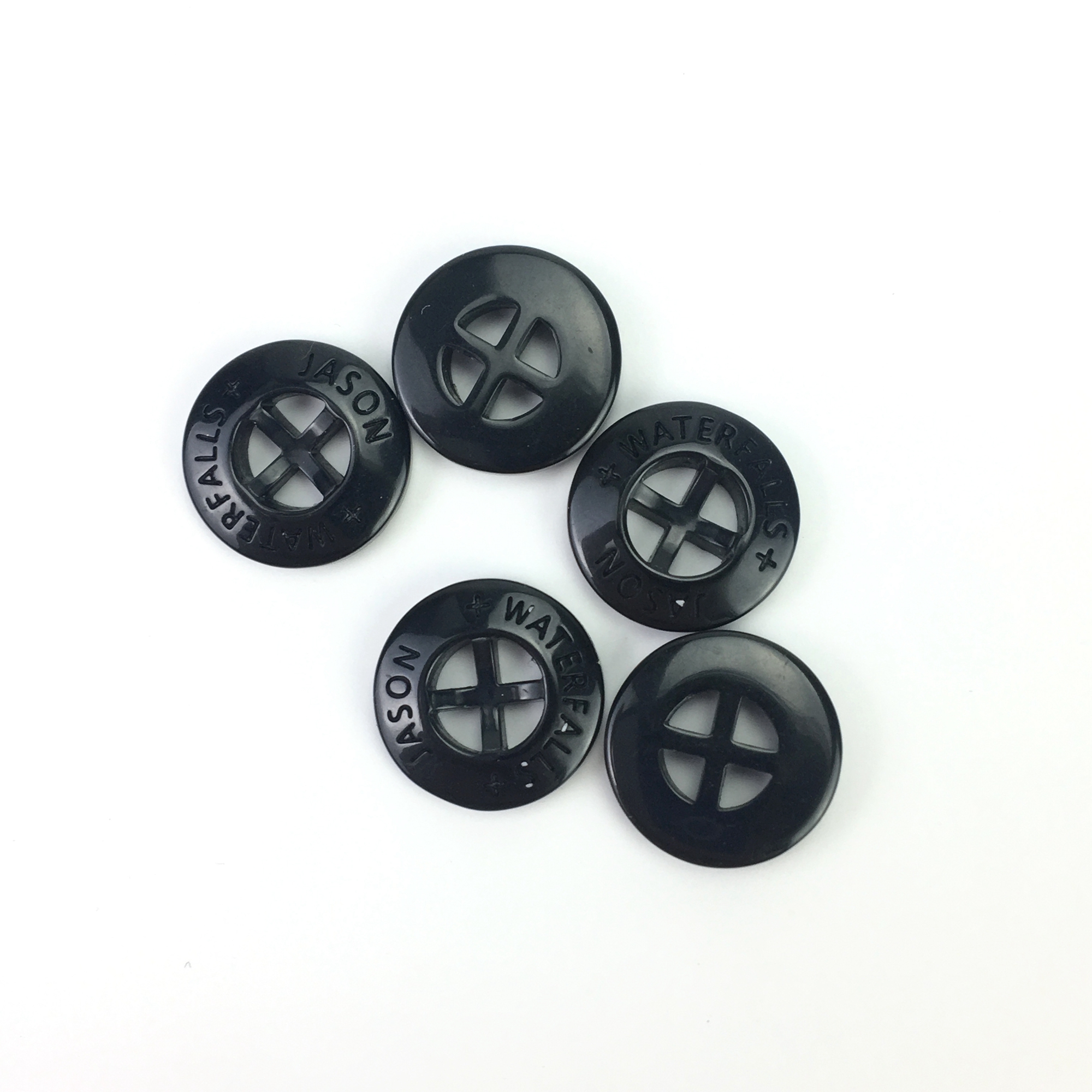 Пуговицы пластиковые для одежды 4 отверстия