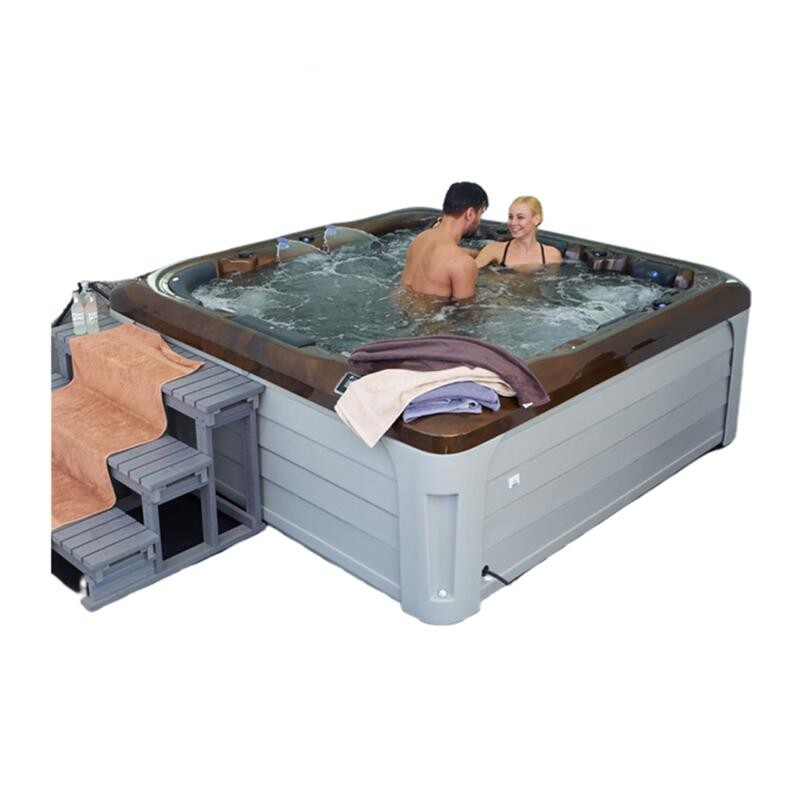 Акриловая гидромассажная ванна Balboa для улицы