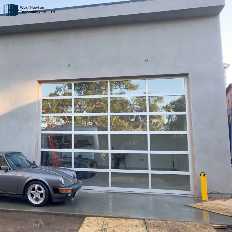 Factory Price Space-Saving Aluminum Stake Glass Garage Door for Modern Villa