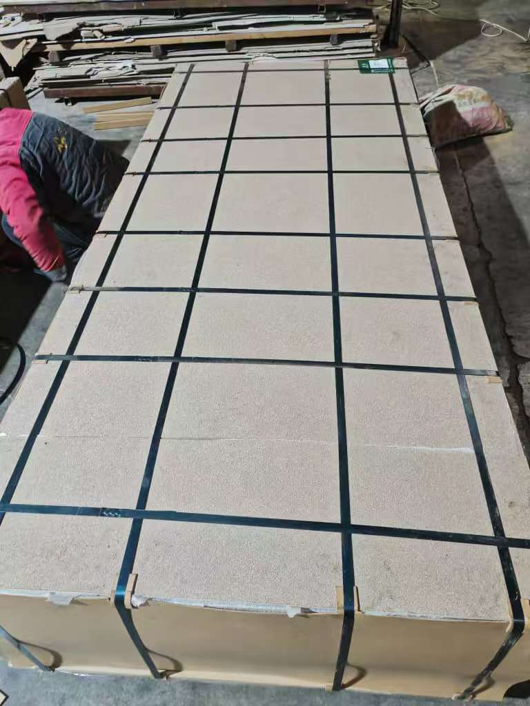 Fabricado En China 3mm 18mm Medium Density Fiberboard Wood Timber Plain MDF Sheet Supplier