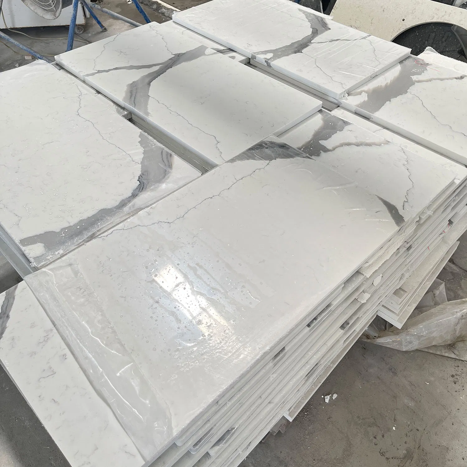 Artificial Stone Quartz Slab Countertop White Calacatta Quartz Slab Worktops