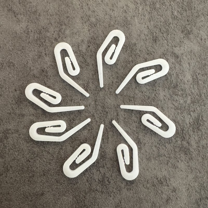 Factory High Quality Curtain Accessories Plastic Pin Curtain Hooks
