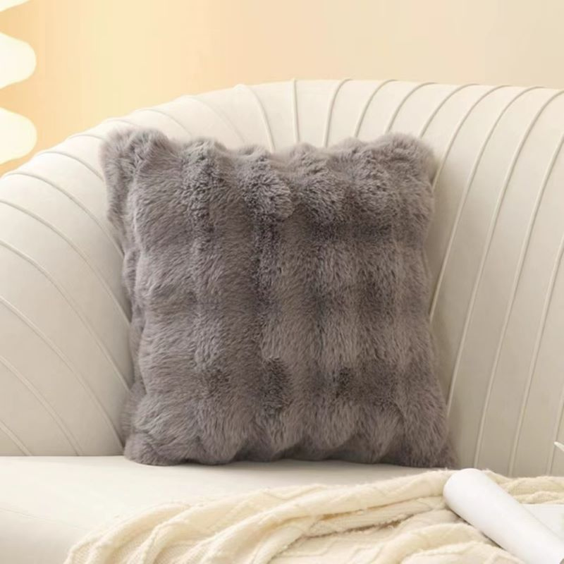 Polyester Hometextile Fur Pillow Cushion of Gift Sofa Cover Wholesale Pillowcase