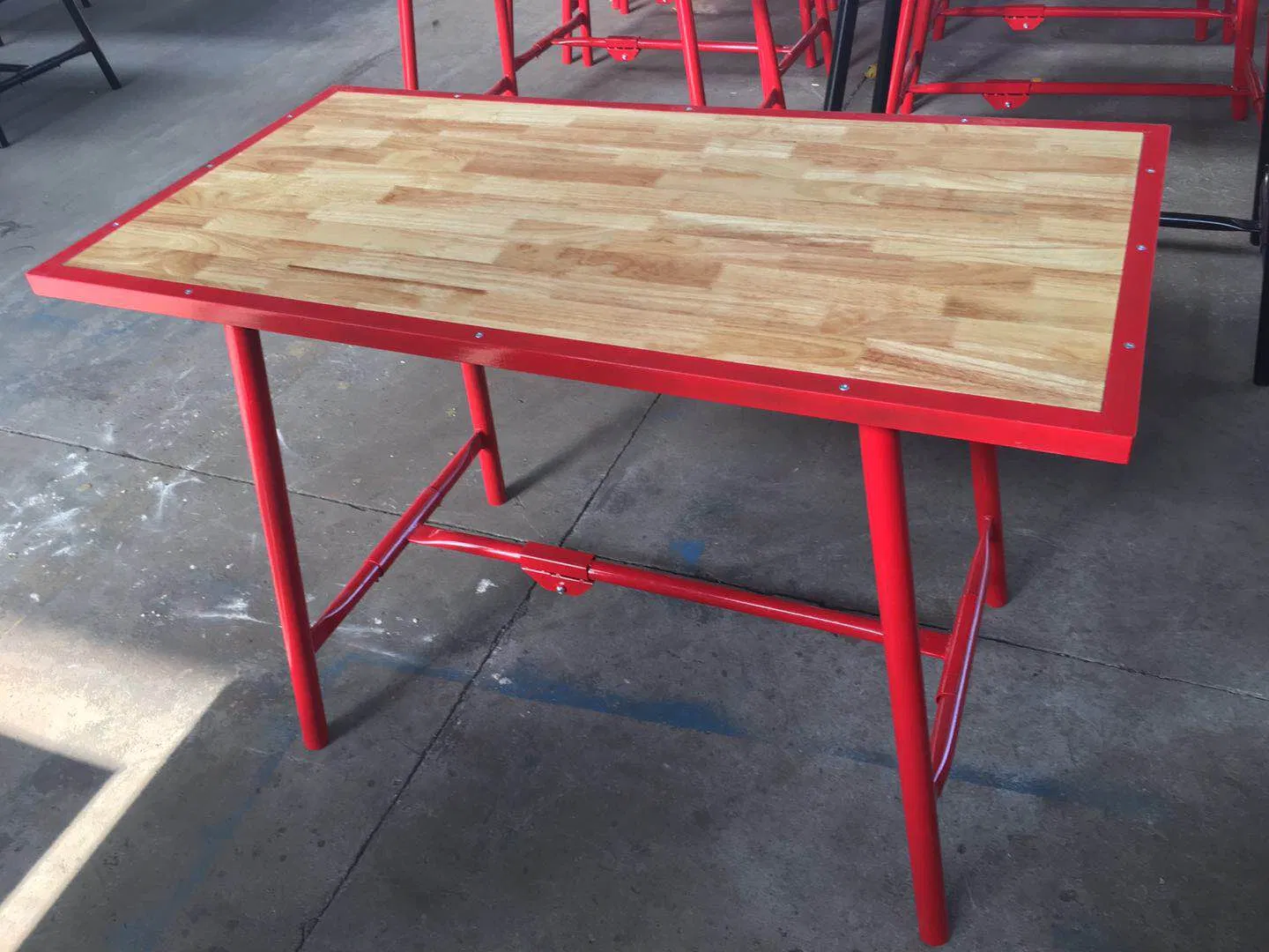 500 Kgs Loading Capacity Work Bench Table