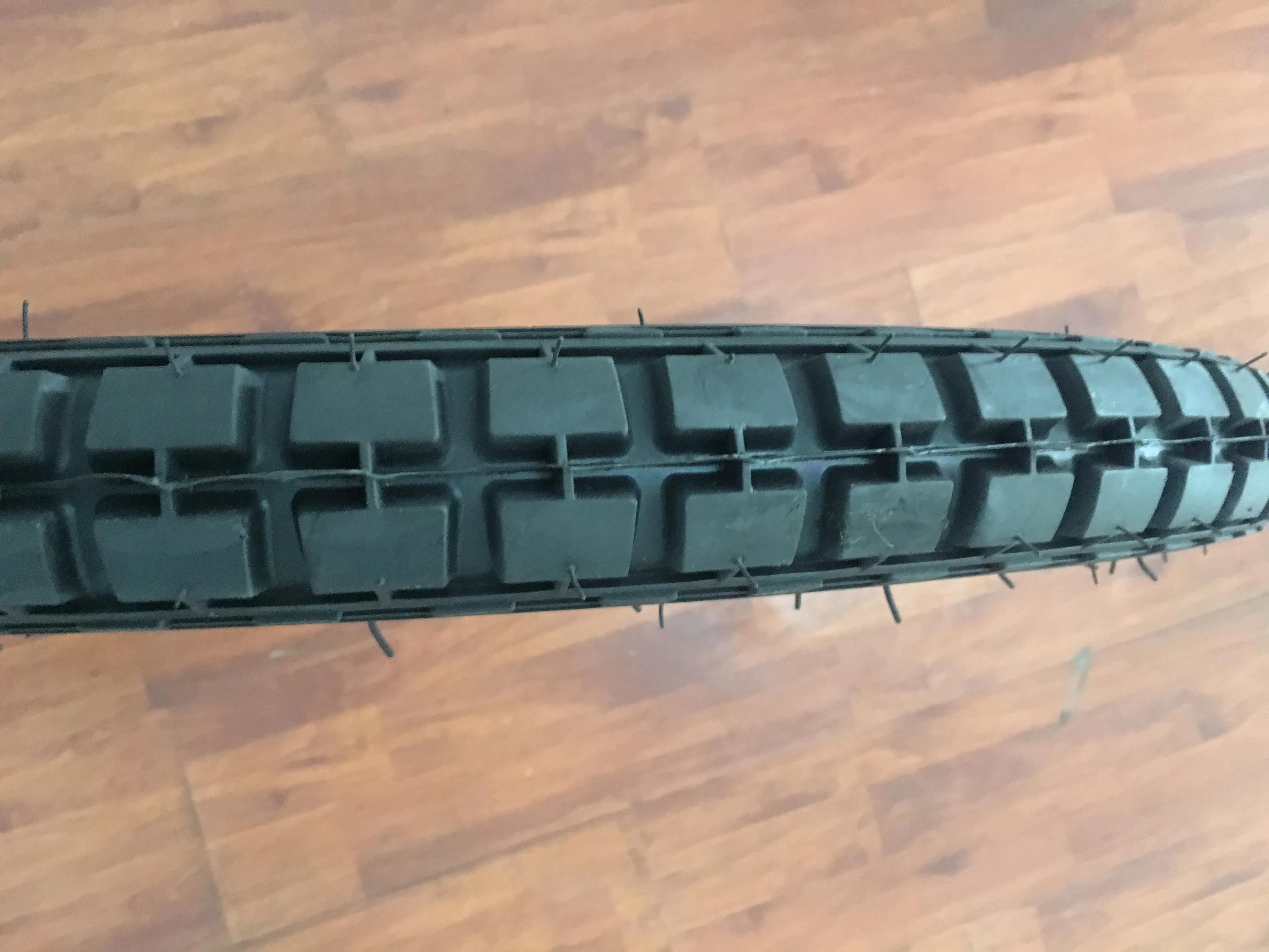 Шина 30X3/30X3.5 Beaded Edge для реставрации мотоциклов