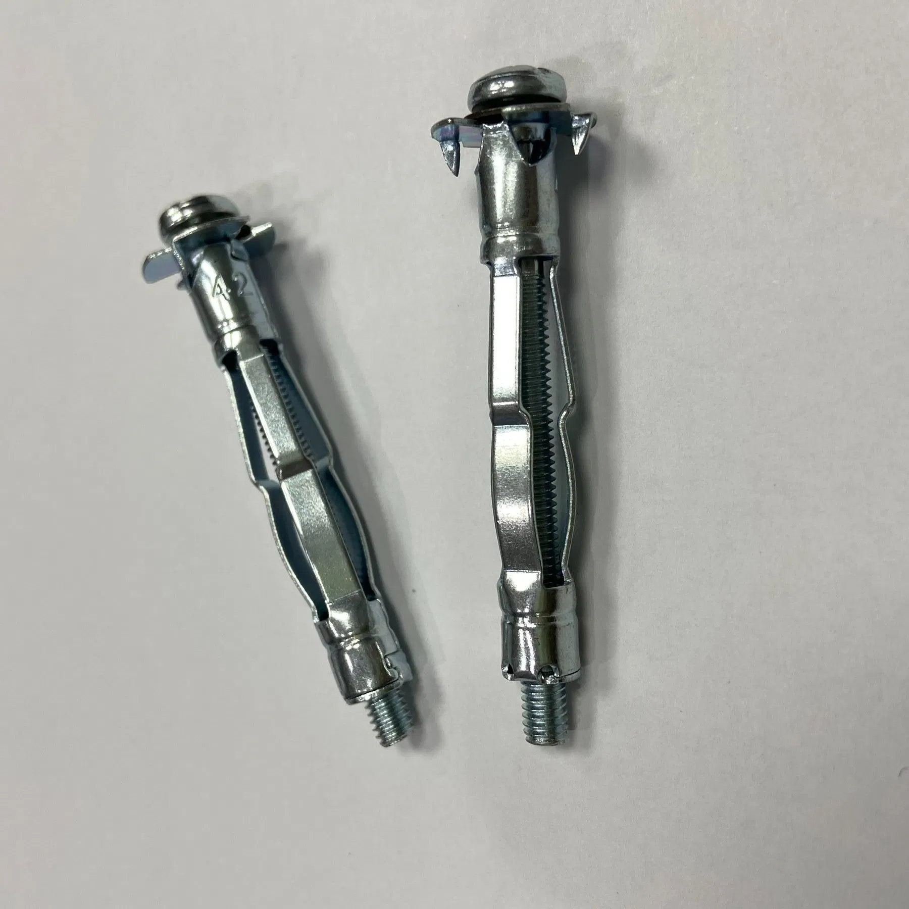 Galvanized Plated Expansion Screw Bolt Hollow Wall Drywall Anchor Fastener for Construction