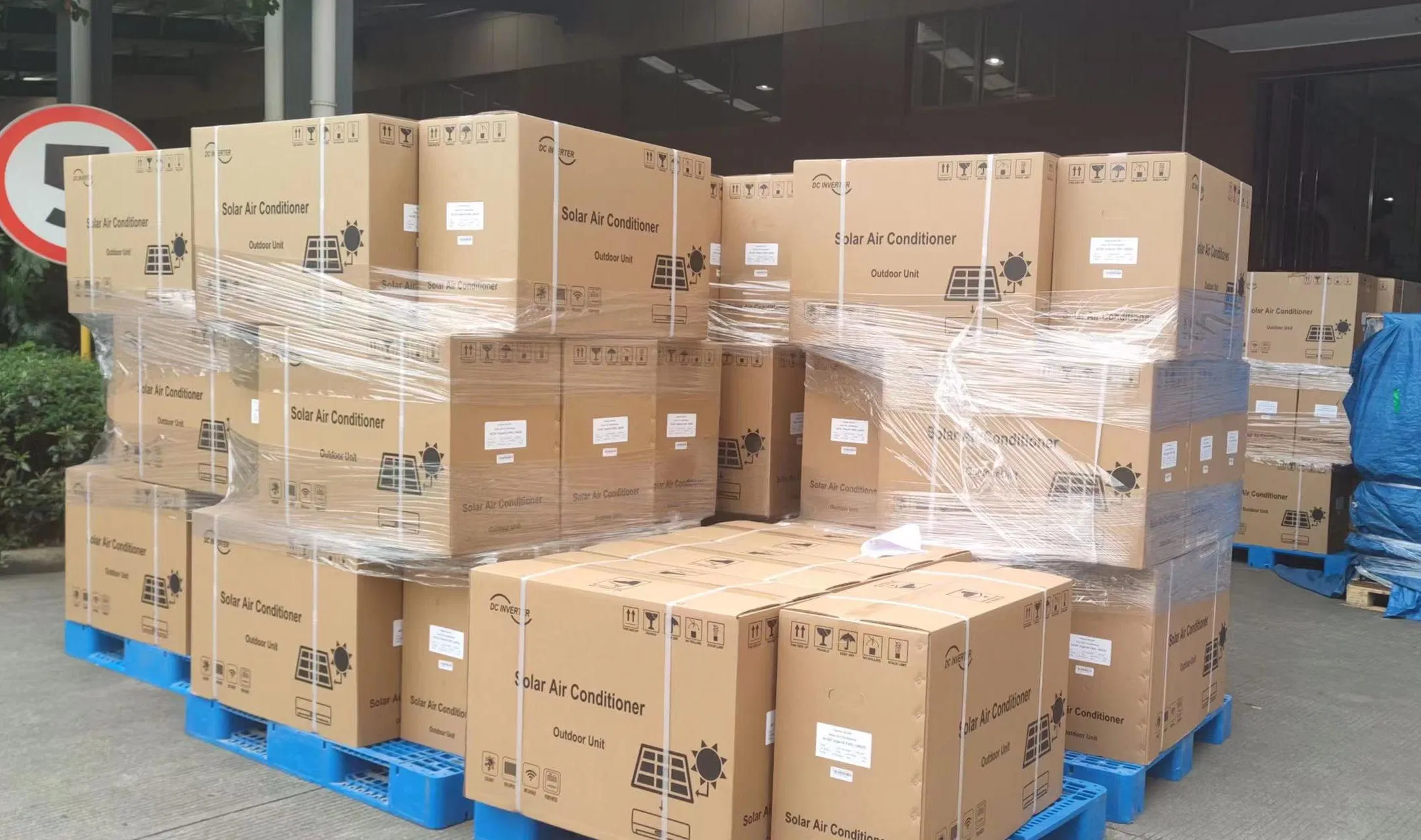 Солнечный кондиционер 12000 BTU на 48В, обогрев и охлаждение